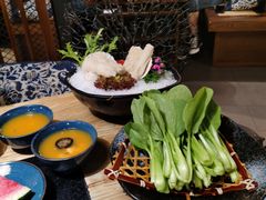 鸡毛菜-湊湊火锅·茶憩(上海合生汇店)