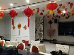 -皇马纯KTV·量贩·聚会(民治店)