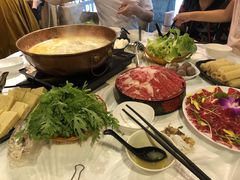 -鲜入围煮花胶鸡海鲜火锅