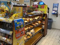 -全家便利店(愚园店)