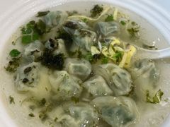 鸡汤荠菜馄饨-弄堂咪道-饭香·面香·馄饨香(汇锦广场店)