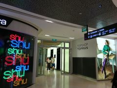 -爱雍·乌节