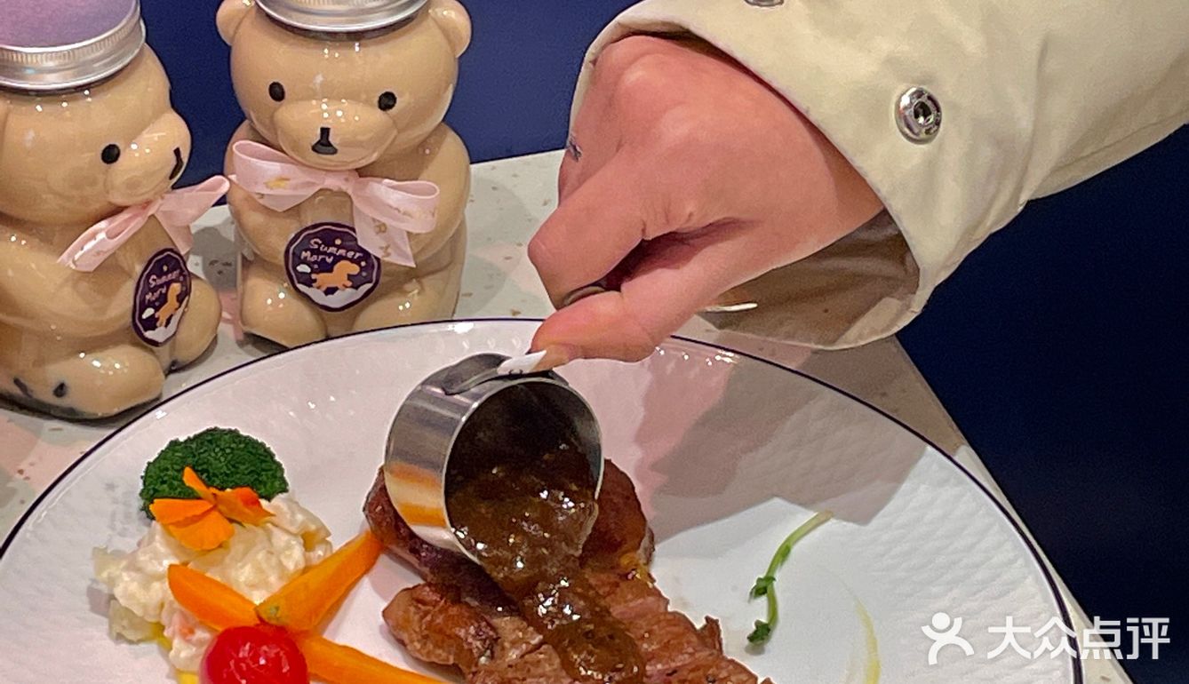 淋上黑椒汁后口感超级好！小孩子吃吃是江江好滴！