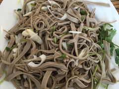 -溢心园香河肉饼总店