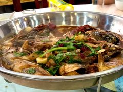 红烧杂鱼-溱湖八鲜菜馆
