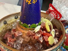 -毛辣果·贵州红酸汤牛肉火锅(西单店)