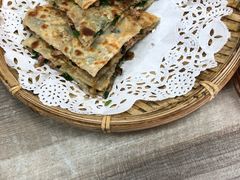 干菜肉麦饼-桐香园小笼包(百井坊巷店)