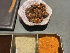 -铭牛烧肉·和牛海鲜自助(高新月牙湖店)