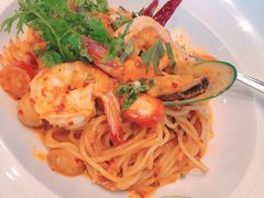 -Chom Cafe and Restaurant