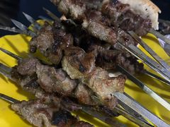 -烤肉小伙烤肉店