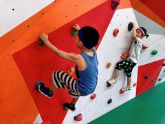 -悦动体能篮球羽毛球网球(三里河店)