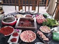 -二荆条·蜀鲜汇城市森林火锅