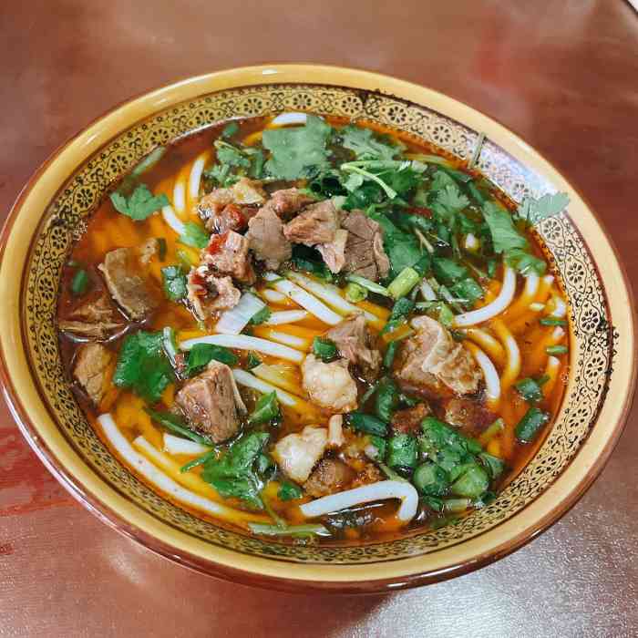 王记金沙牛羊肉粉-"昨天吃了袁妹豆腐脑,今天因为早上就要离开.