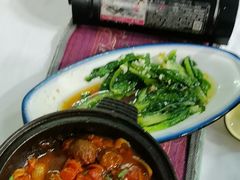 -刘姐啤酒鱼民族演艺餐厅(西街总店)
