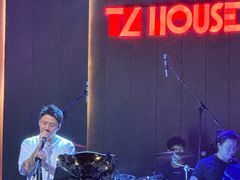 -TZ House音乐现场(来福士中心店)