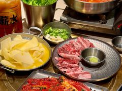 -蚂蚁洞·烤肉大营地(上海静安大悦城店)