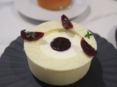 樱桃意式鲜奶酪-潮一不贰·法式甜品·生日蛋糕·西式简餐(外滩店)