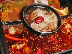 -老牌坊云南鱼豆花火锅(哈西万达店)