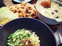 -滋味厨房小酒馆(万达广场店)