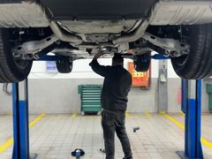 -上海伟杰·捷豹路虎4S店(闵行店)