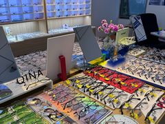 -天空之镜眼镜店蔡司依视路配镜授权零售店(望京颐堤港店)