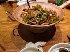 -云海肴·汽锅鸡·云南菜(天山百盛优客店)