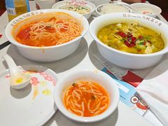 -渝是乎酸菜鱼·川渝小炒(新世界百货望京店)