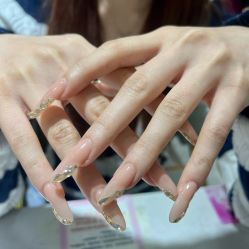 -瞧·享轻奢美甲美睫