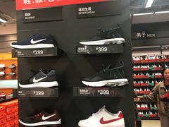 -陆记牛庄·碳锅龙虾烧烤(爱上花园店)