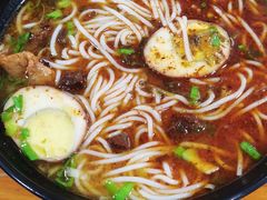 -花溪巷牛肉粉(泉城路店)