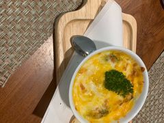 -Chom Cafe and Restaurant