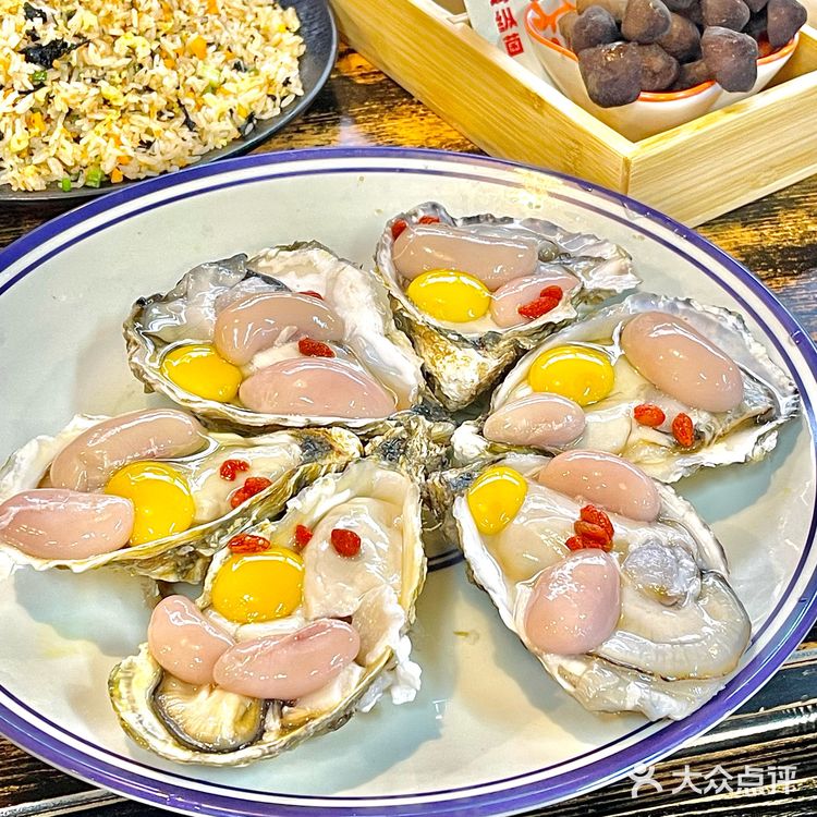 广州!这家鸡煲现宰现做,汤底甘甜到舔碗🥘