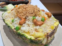 菠萝炒饭-鹿港小镇(黄金店)