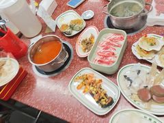 -四囍码头海鲜烧烤自助火锅(外滩南京东路悦荟广场店)