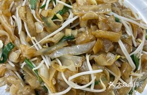 Stir-fried Dry Beef Rice Noodles