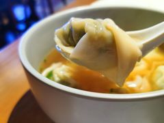 野荠菜鲜肉馄饨-南小馆(迪士尼小镇店)