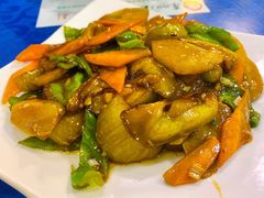 地三鲜-东北饺子王(港澳广场购物中心店)