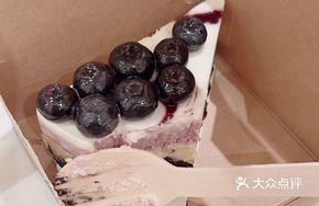 Blueberry Cream Cake