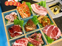 烤厚切黑香猪五花肉-烤路里·韩国品质自助烤肉(石路天虹4号店)