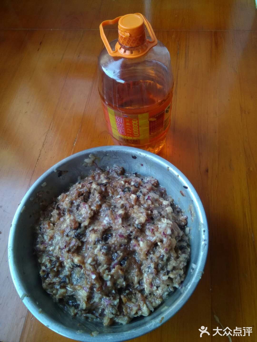 夏天吃点现成的包个三鲜包子吧