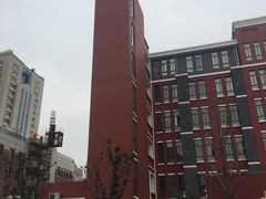 -上海市惠民中学