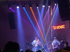 -TZ House音乐现场(来福士中心店)