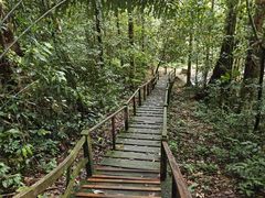 -乌鲁淡布隆国家公园