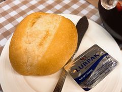 餐前面包-船屋葡国餐厅