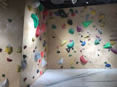 -ROCKPLUS攀岩馆(环宇城店)