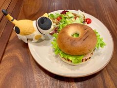 牛油果鸡肉贝果-VESH COFFEE(定西路店)