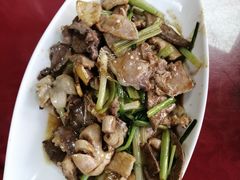 姜葱炒猪杂-香江农家乐饭店