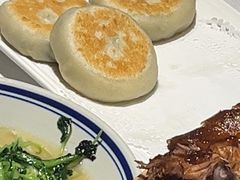 -八府香鸭·啫啫煲(华山路店)