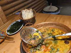 -洱火云南酸菜牛肉火锅(石景山当代商城店)