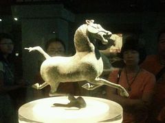 镇馆之宝—马踏飞燕-甘肃省博物馆